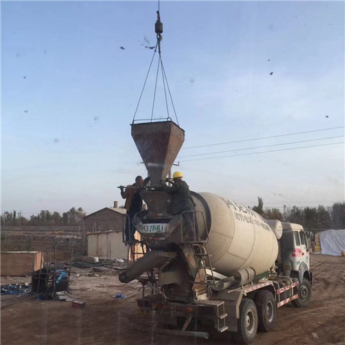 沛县“精准瞄准”—— 吊车的 “定位导航” 技术